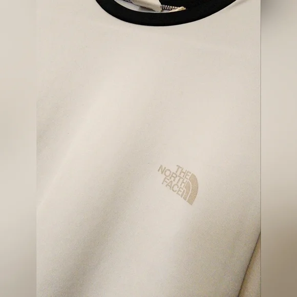 The North Face Shirt, Men's Medium White & Black Flight Series Pullover Shirt - Picture 5 of 7